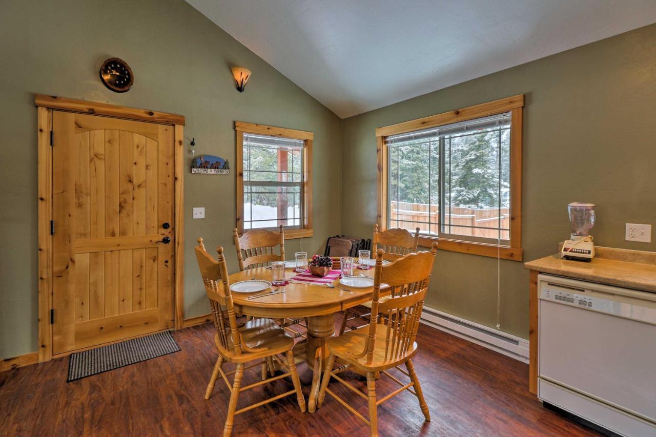 Hungry Horse Cabin Deck, Fire Pit, Near Glacier! Exterior photo